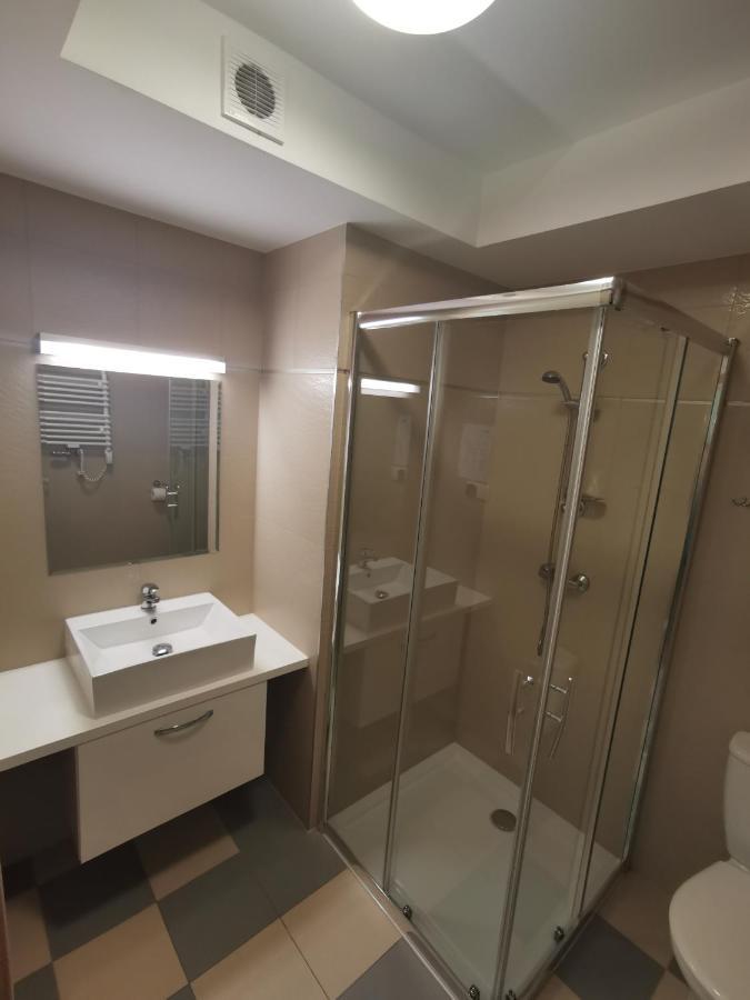 Aparthotel Osrodek Wczasowy Medyk Pum Dziwnów Exterior foto