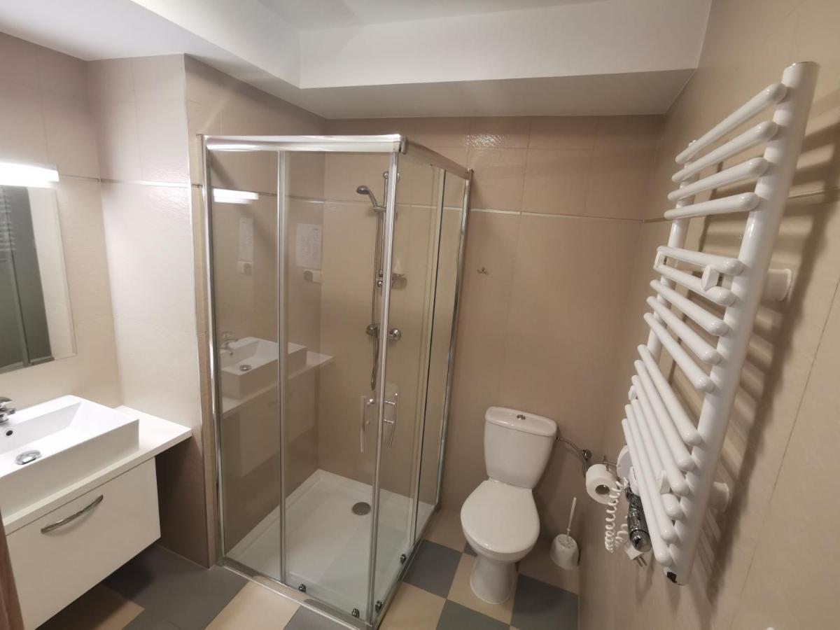 Aparthotel Osrodek Wczasowy Medyk Pum Dziwnów Exterior foto